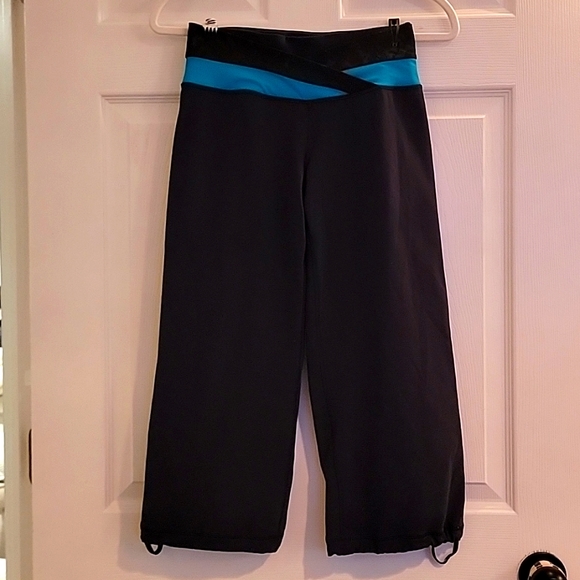 Lululemon - Picture 1 of 6